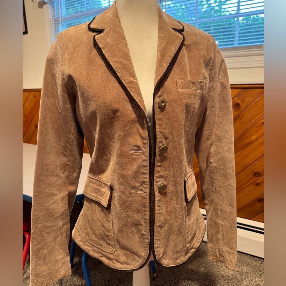 Maxima Women’s Suede Tan Jacket Size Small Tailored Fit 3 button closure - Picture 9 of 9